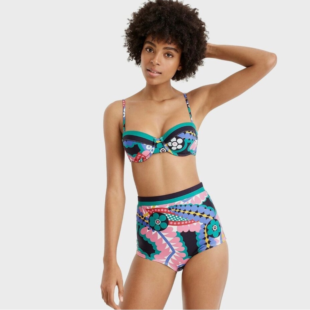 LIKE NEW - J Crew Underwire bikini top Floral Size 32C
